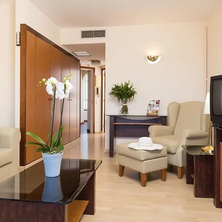 Gem Wellness & 3*