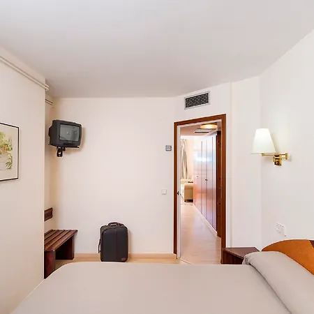 Gem Wellness & 3*