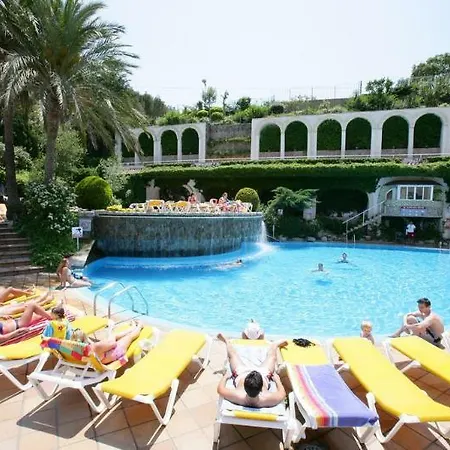Gem Wellness & Hotel